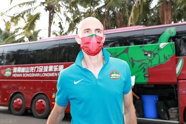 同寝急忙点头，说：差不多也就隔了一个小时吧。